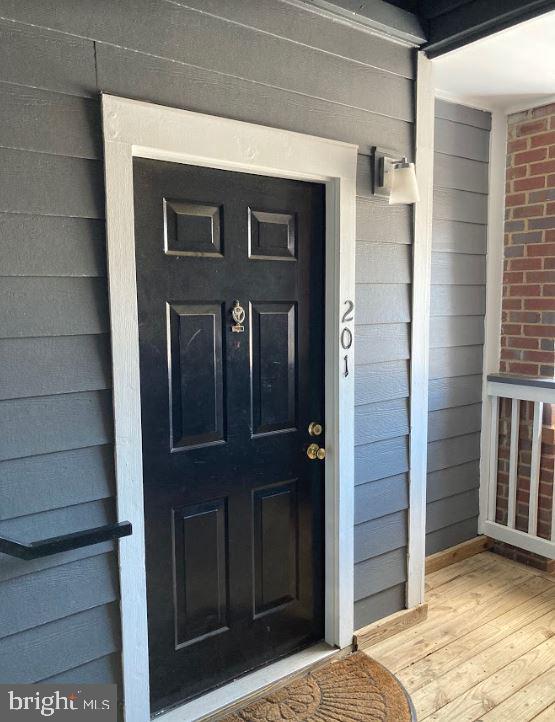 S.GLEN AT UNIVERSITY CTR - Residential Lease