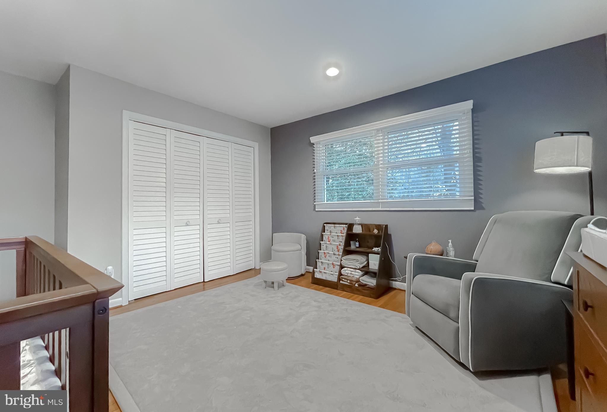 LONG BEACH - Residential