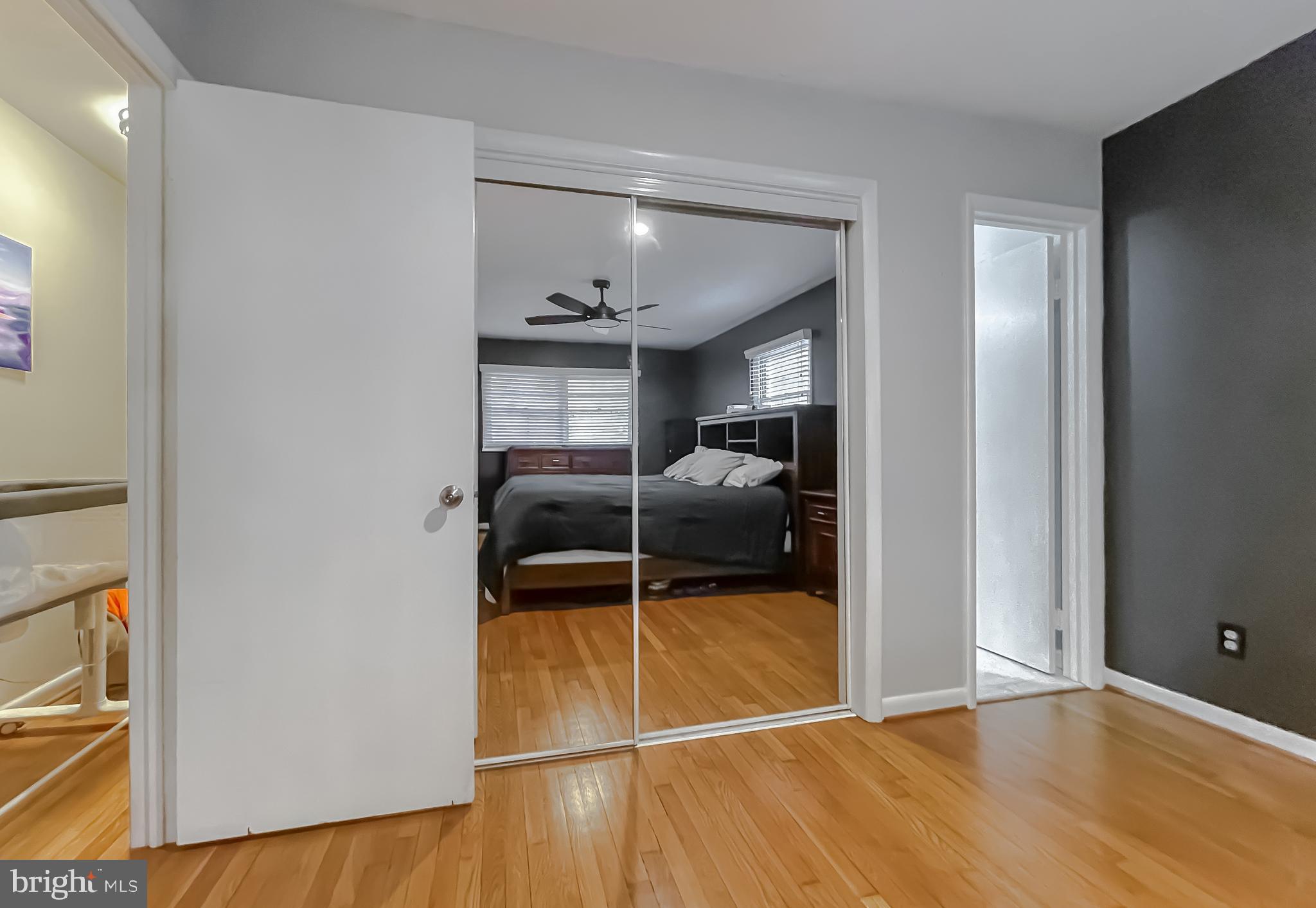 LONG BEACH - Residential