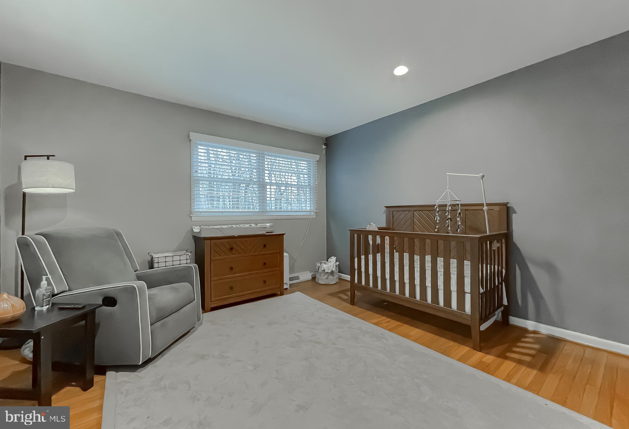 LONG BEACH - Residential