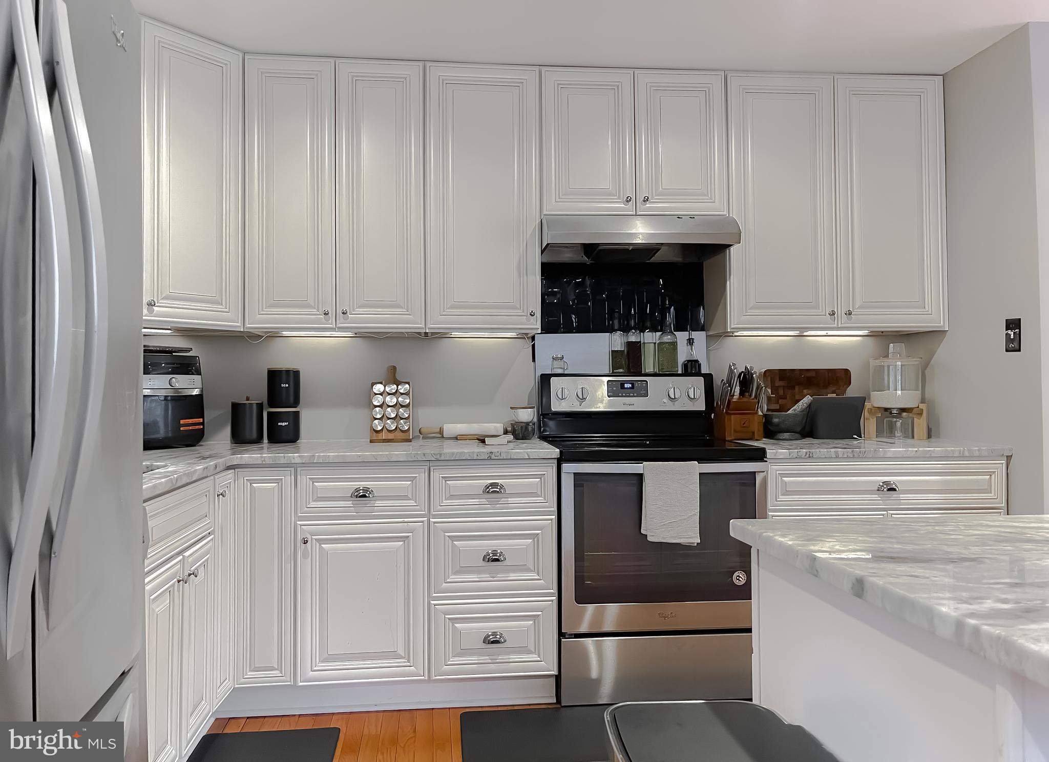 LONG BEACH - Residential