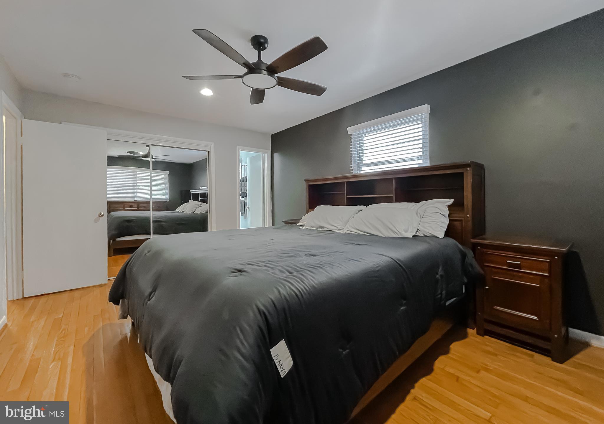 LONG BEACH - Residential