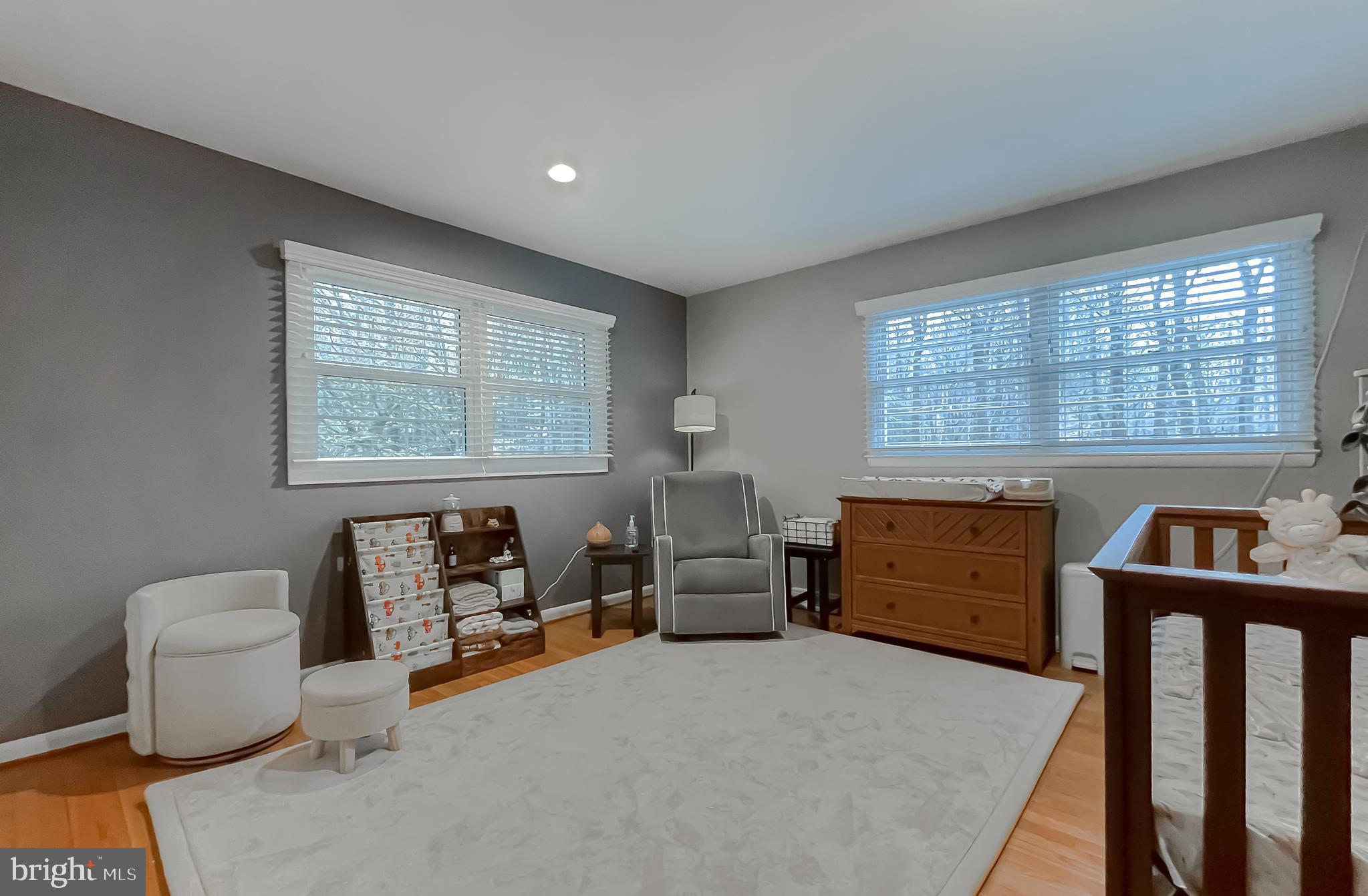 LONG BEACH - Residential