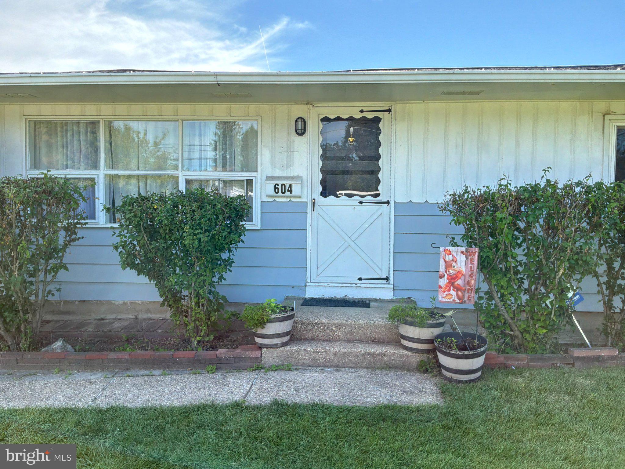 604 N COLES AVENUE