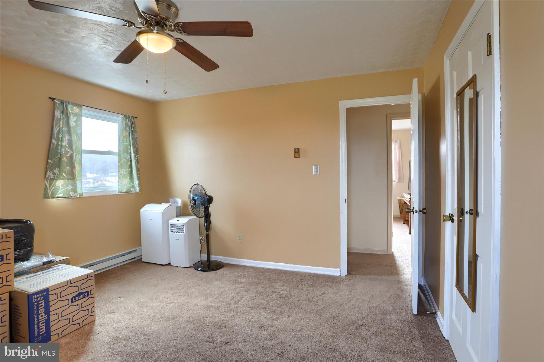 SOUTH MOUNTAIN ESTATES - Residential