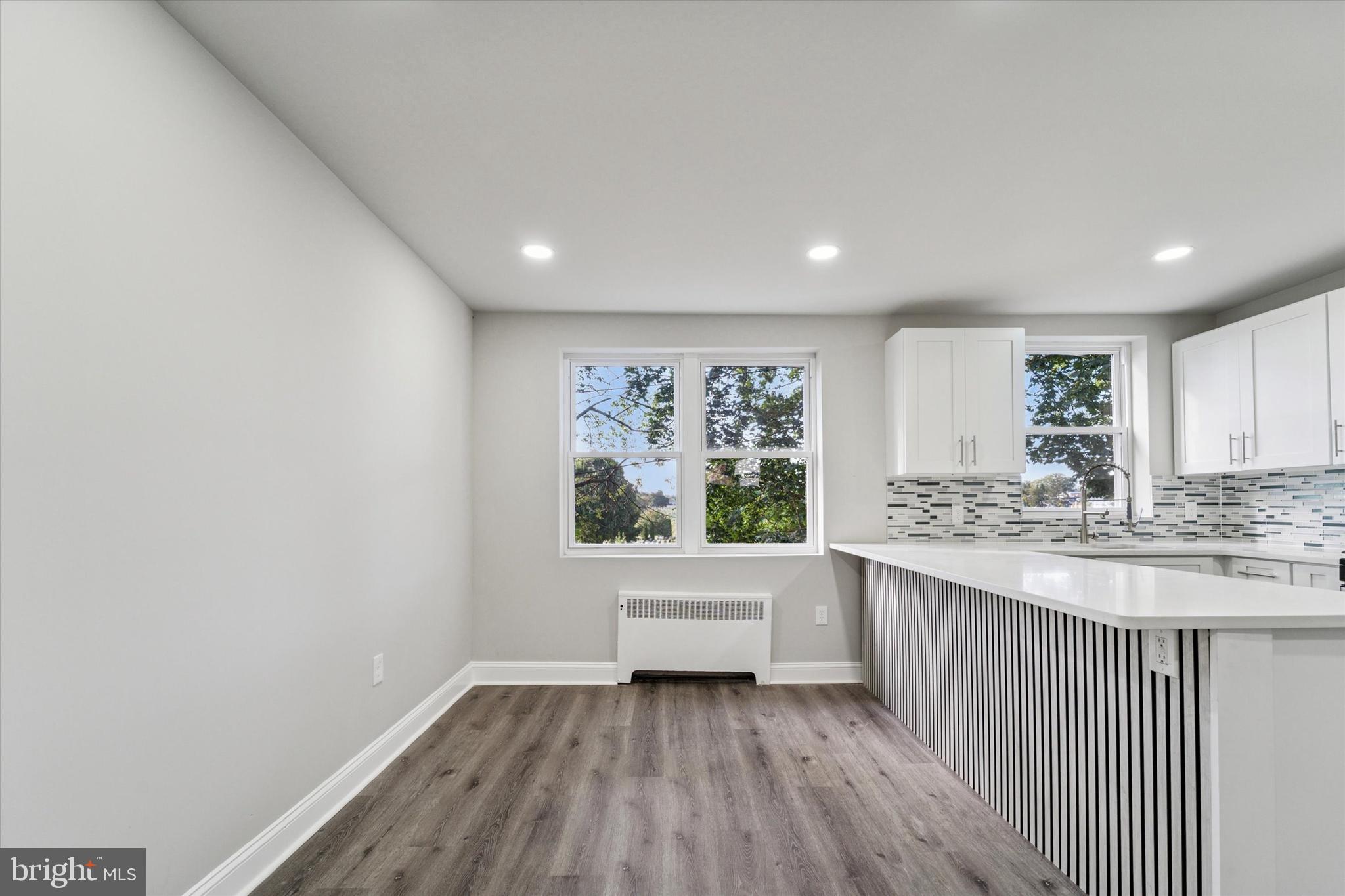 WALNUT HILL - Residential