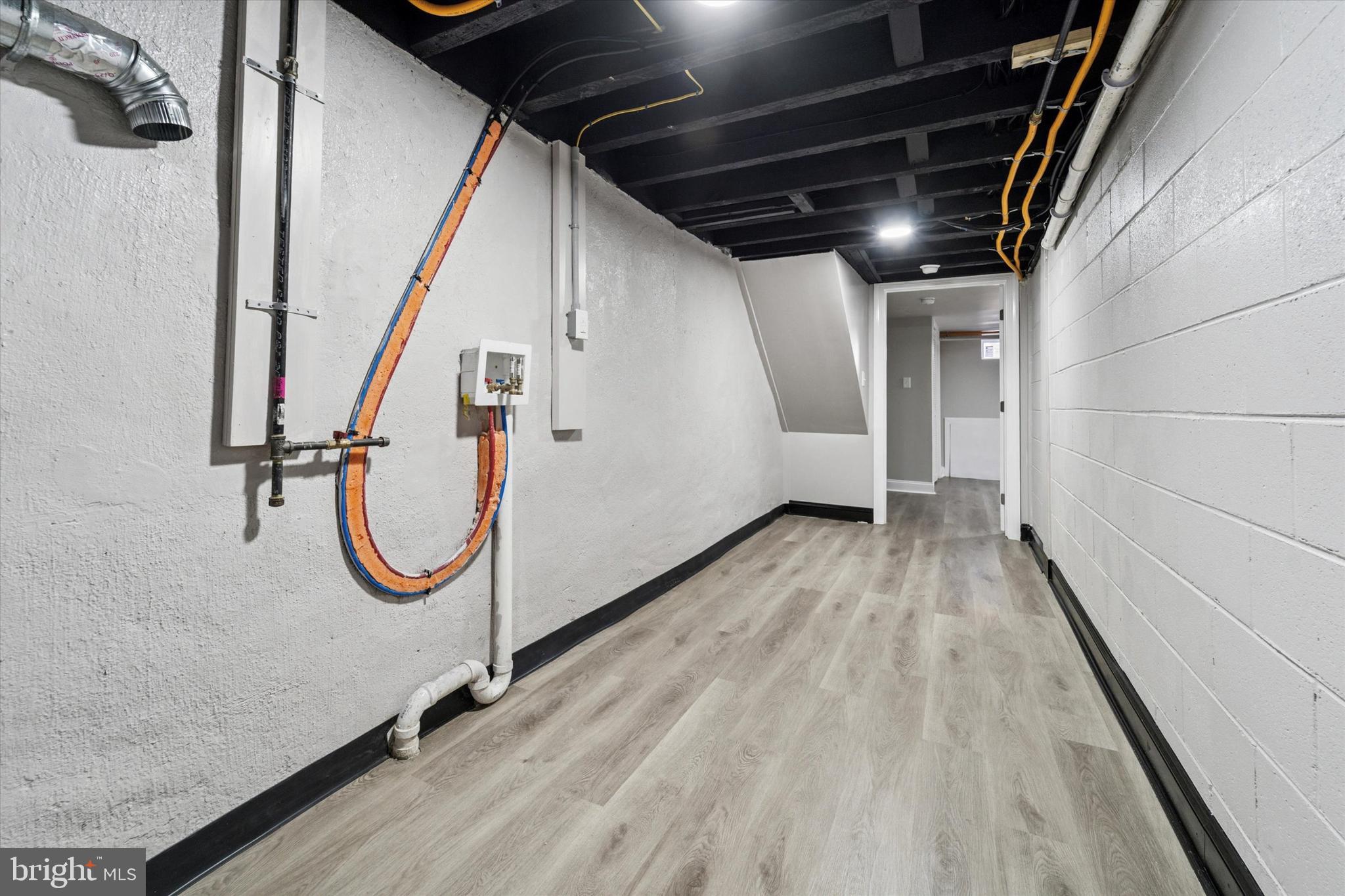 WALNUT HILL - Residential