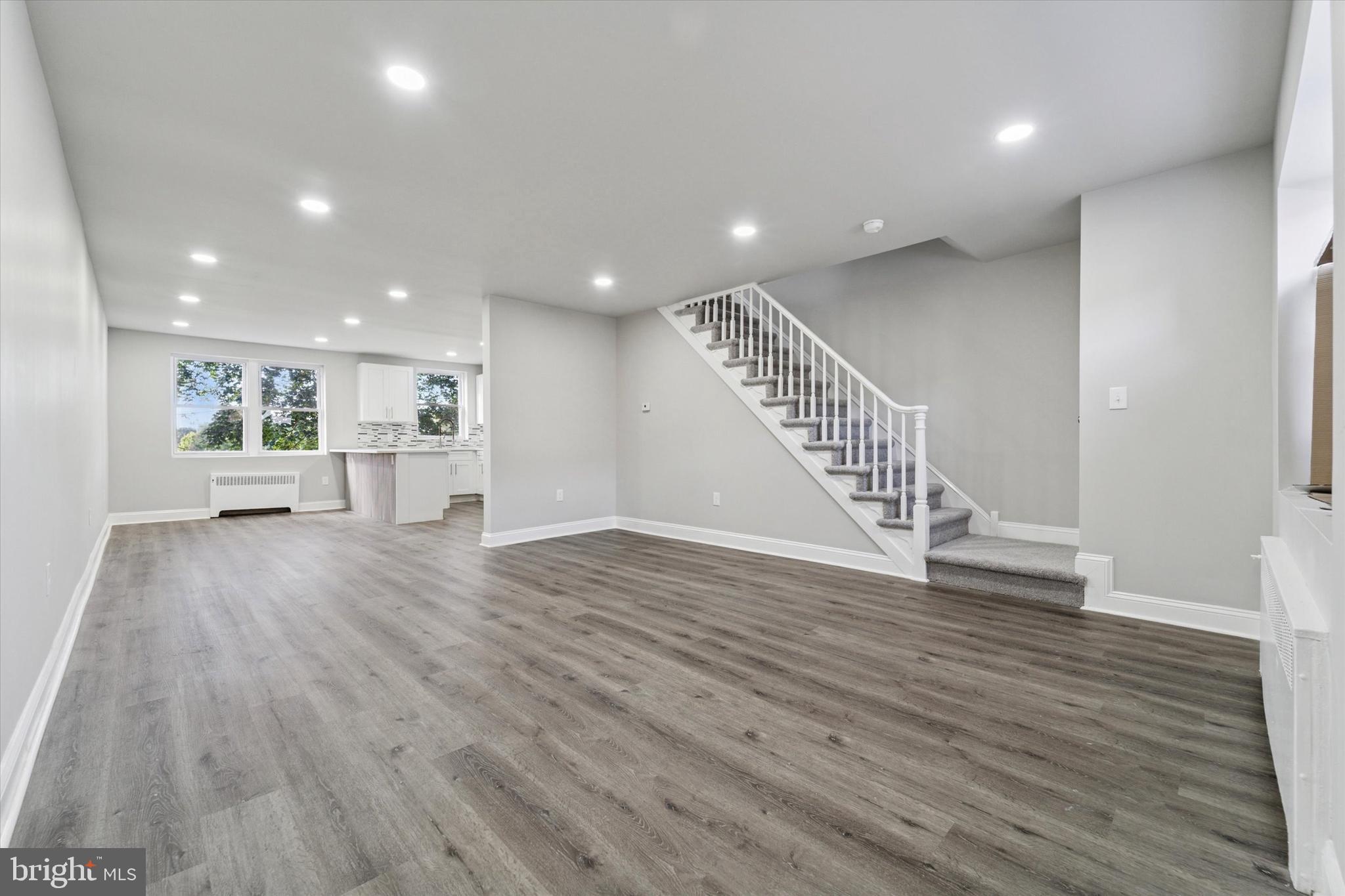 WALNUT HILL - Residential