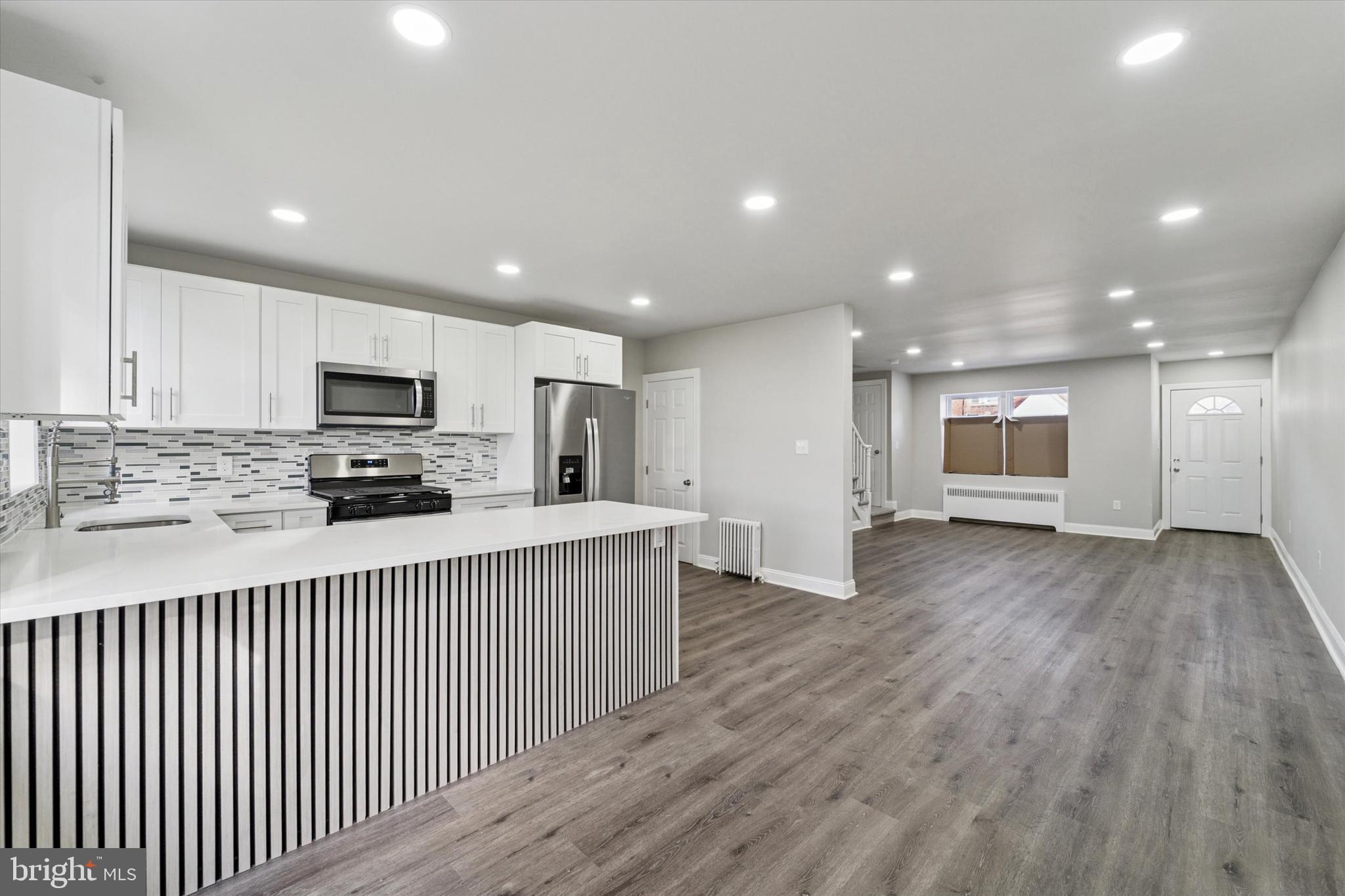 WALNUT HILL - Residential