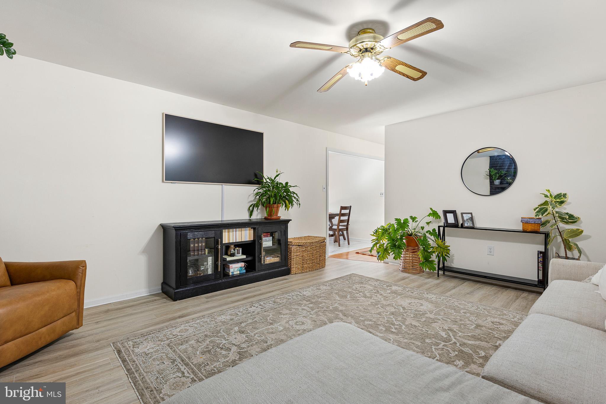 4 KIPLING DRIVE