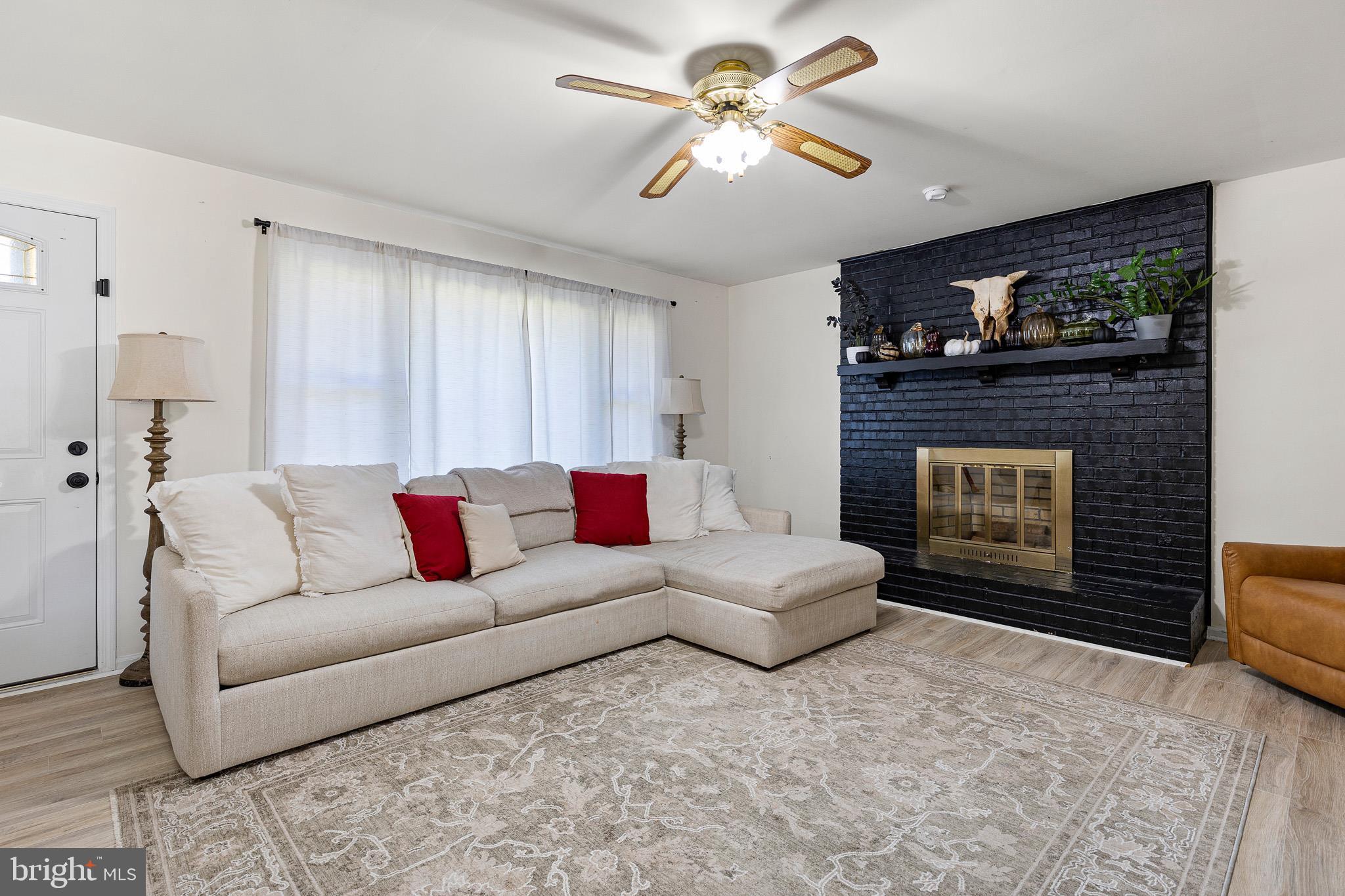 4 KIPLING DRIVE