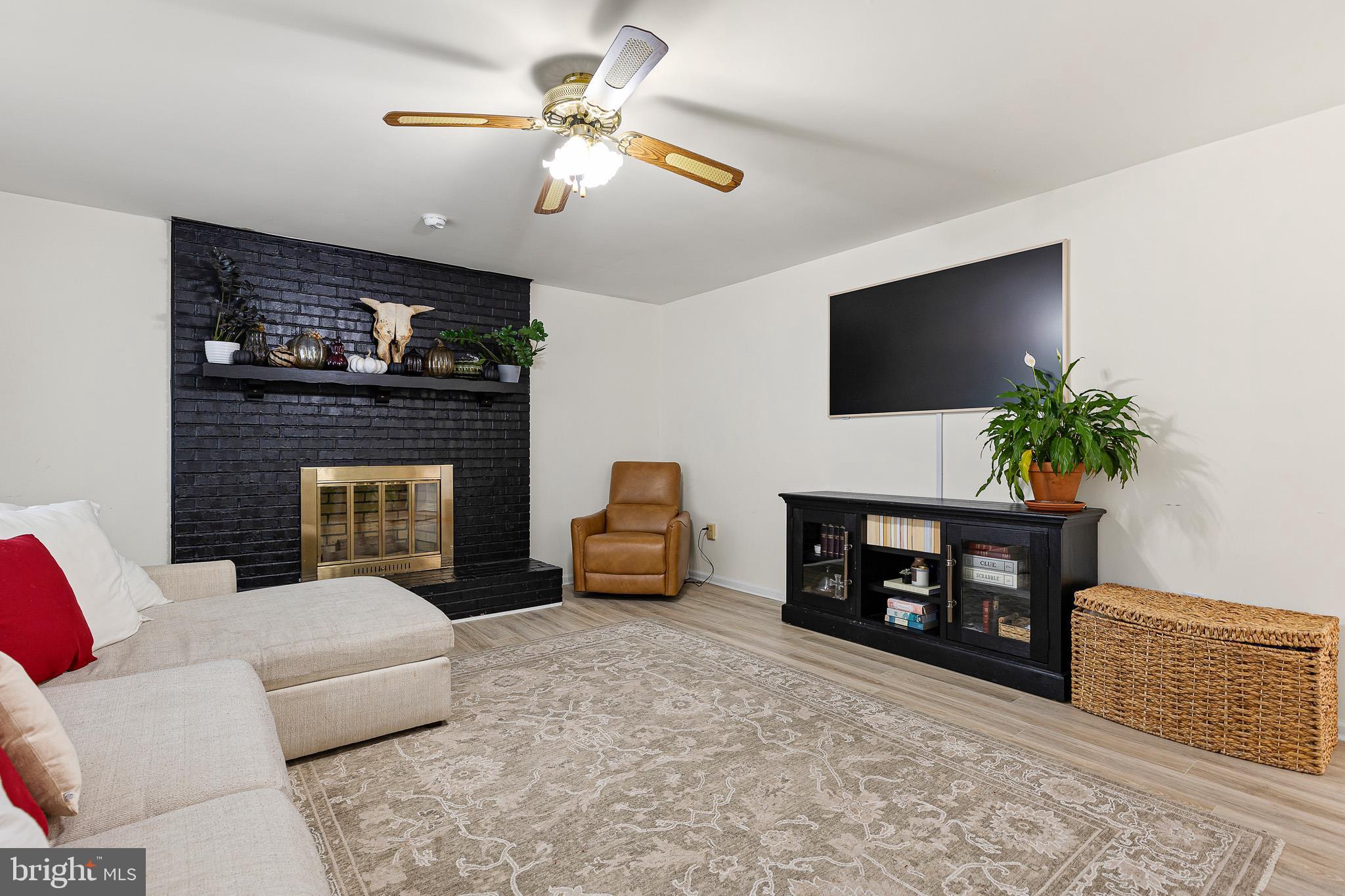 4 KIPLING DRIVE