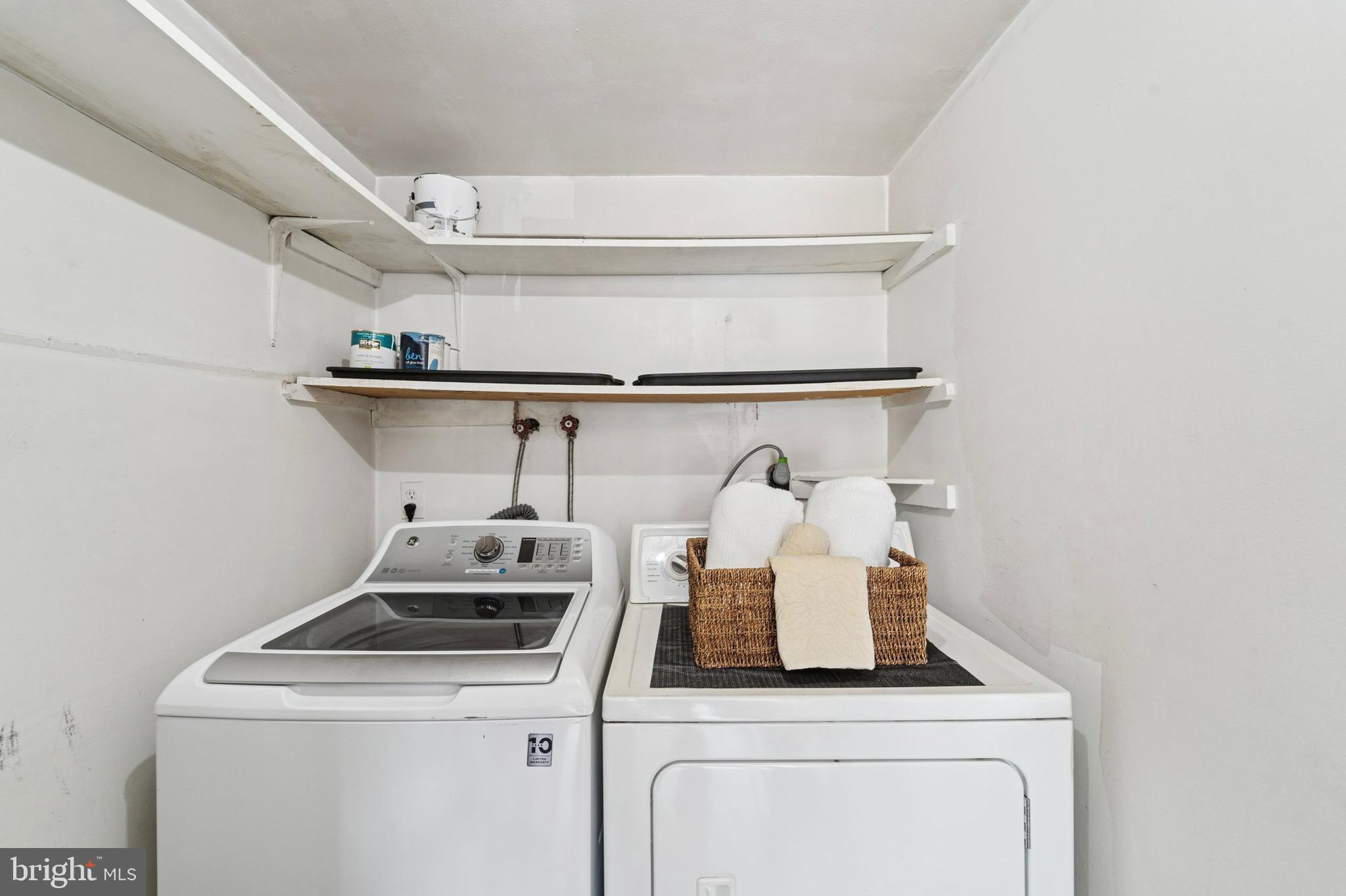 YORKTOWN - Residential