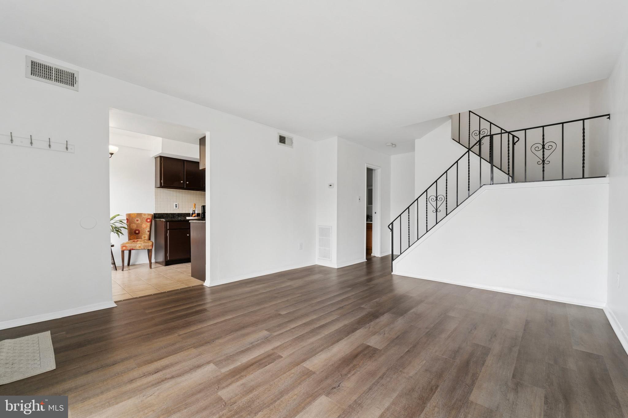 YORKTOWN - Residential