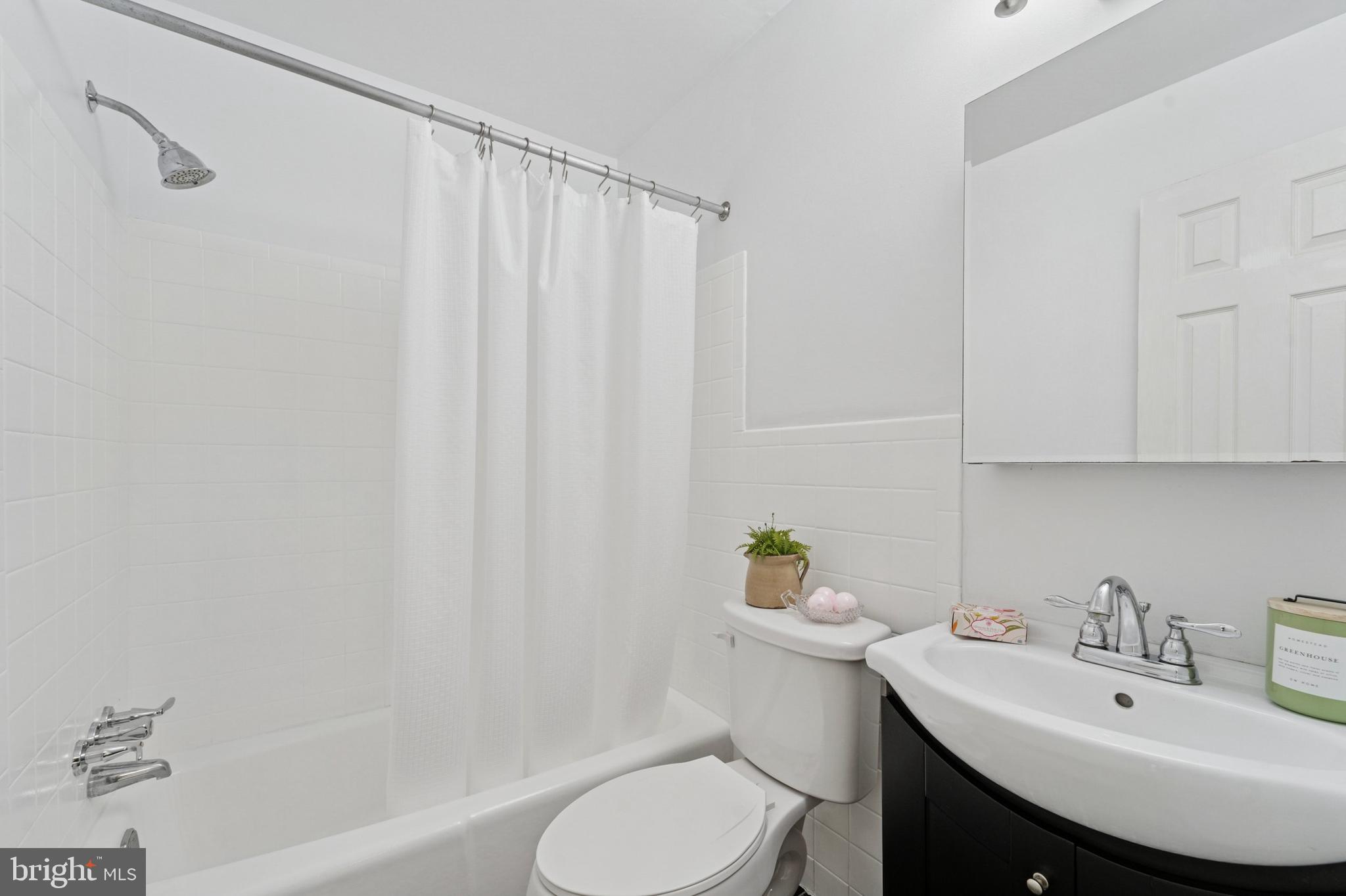 YORKTOWN - Residential