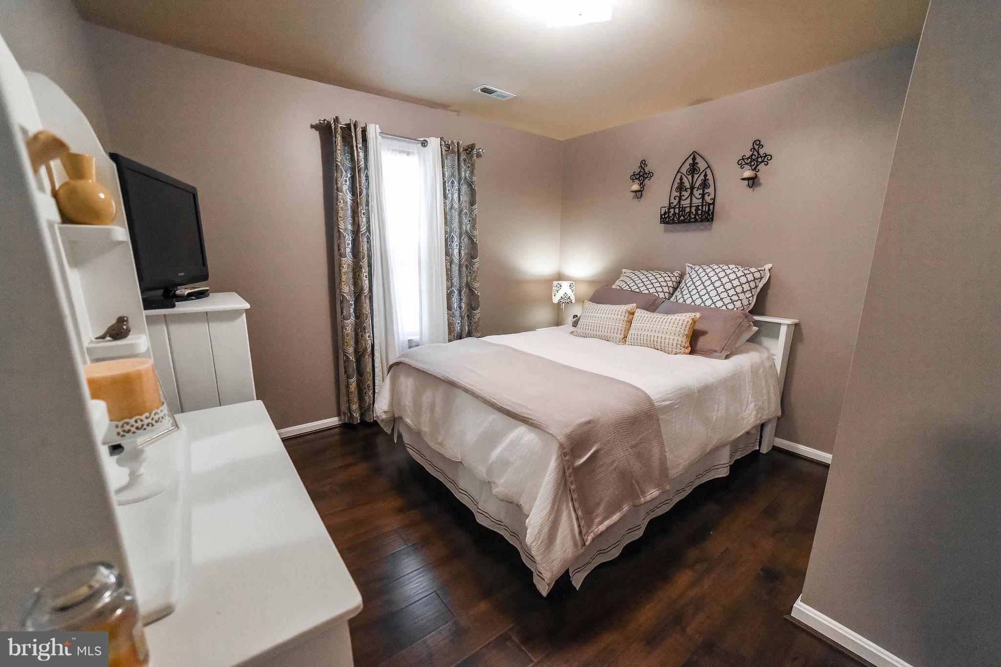 SUMMERWOOD - Residential