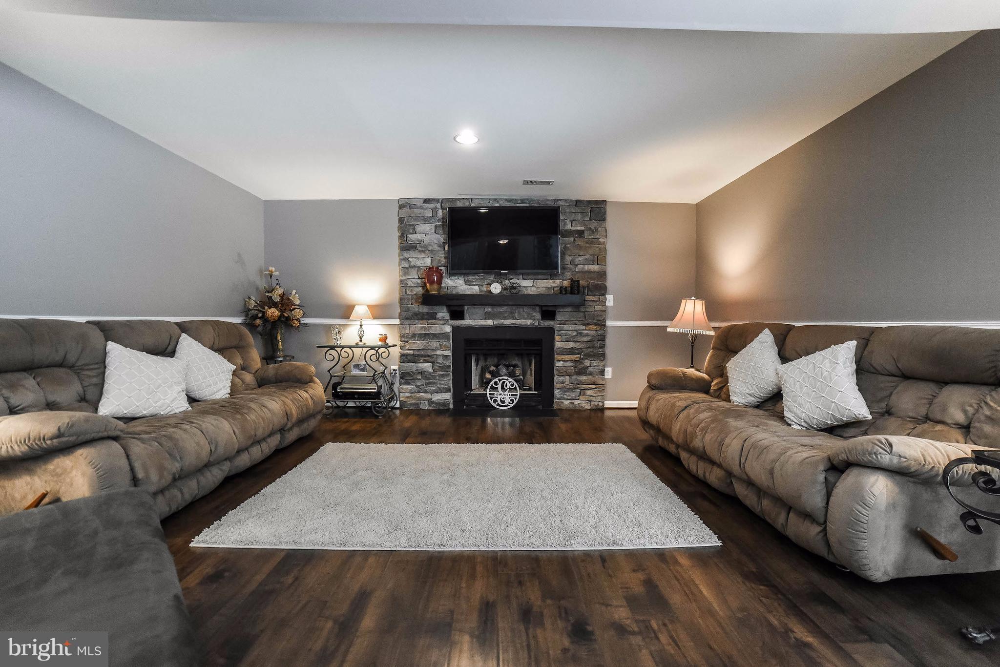 SUMMERWOOD - Residential