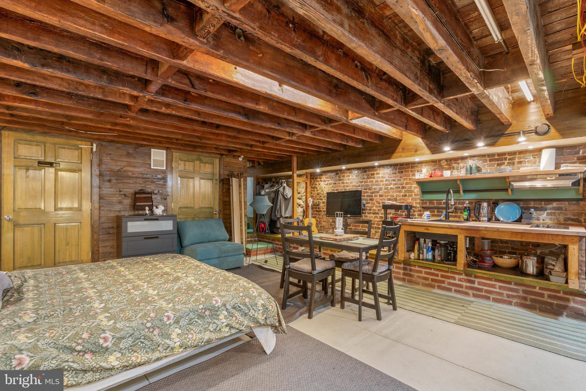 SOCIETY HILL - Residential