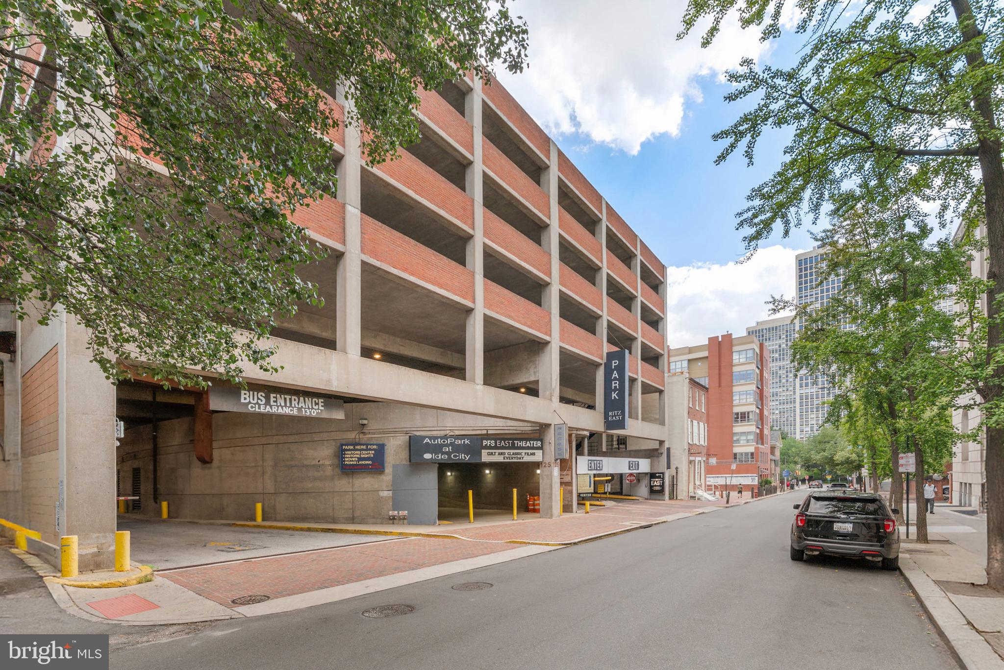 SOCIETY HILL - Residential