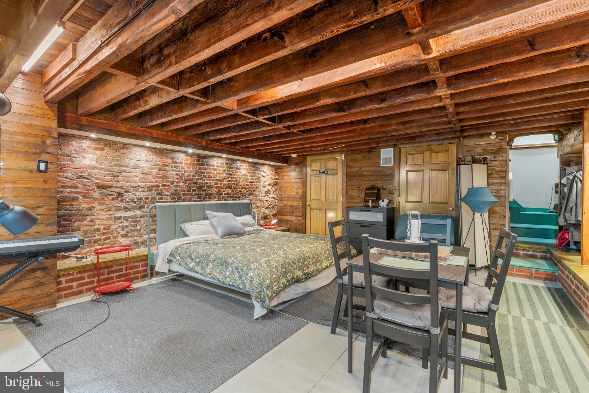 SOCIETY HILL - Residential