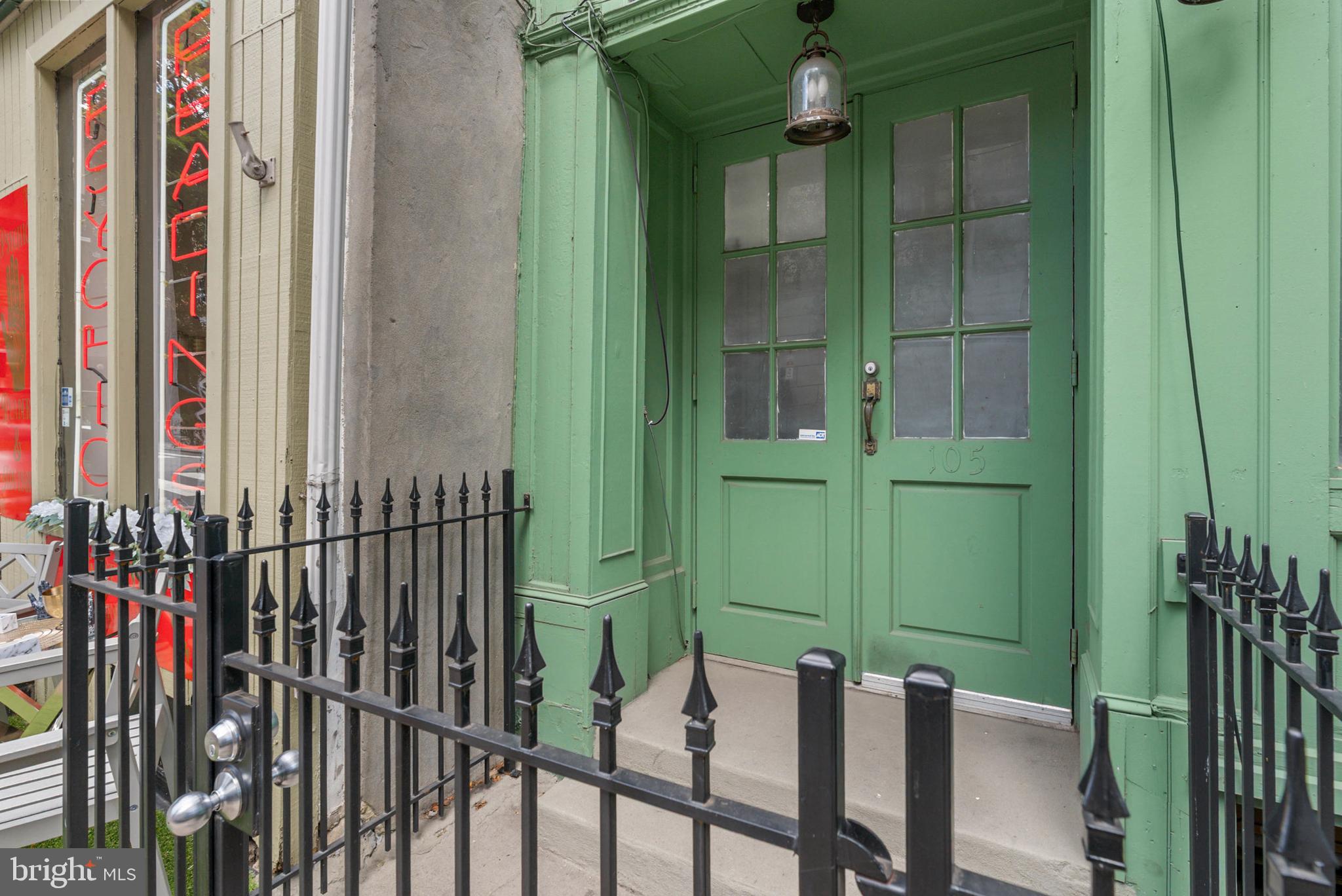 SOCIETY HILL - Residential