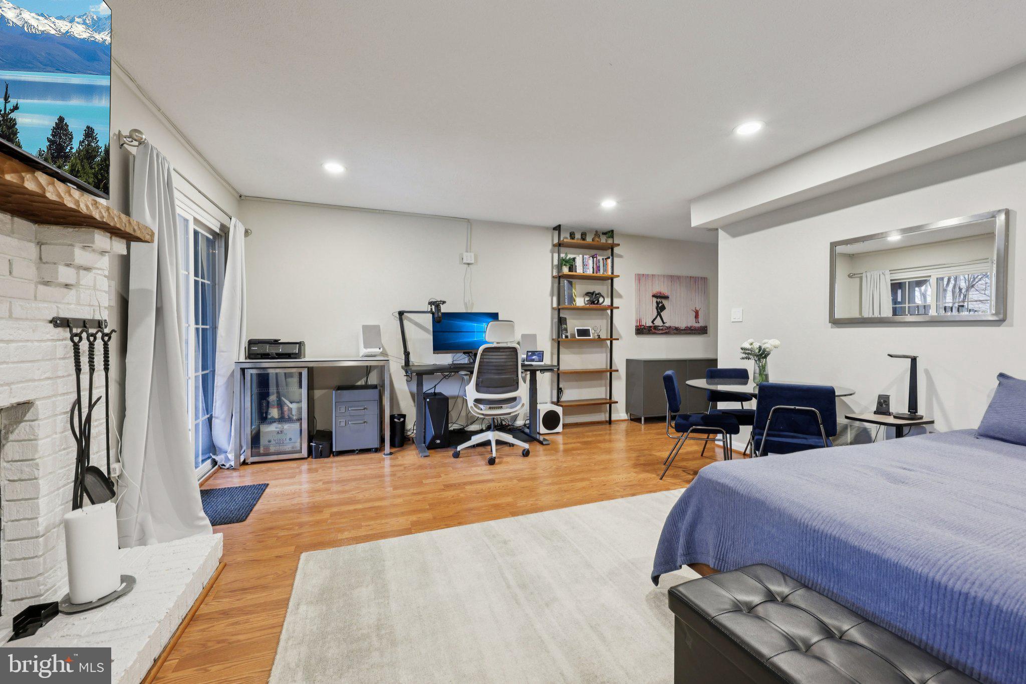 TYSONS STATION - Residential