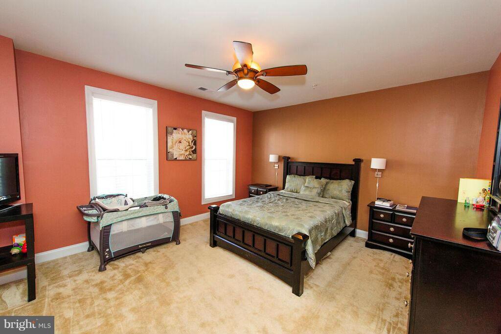 POTOMAC CLUB - Residential