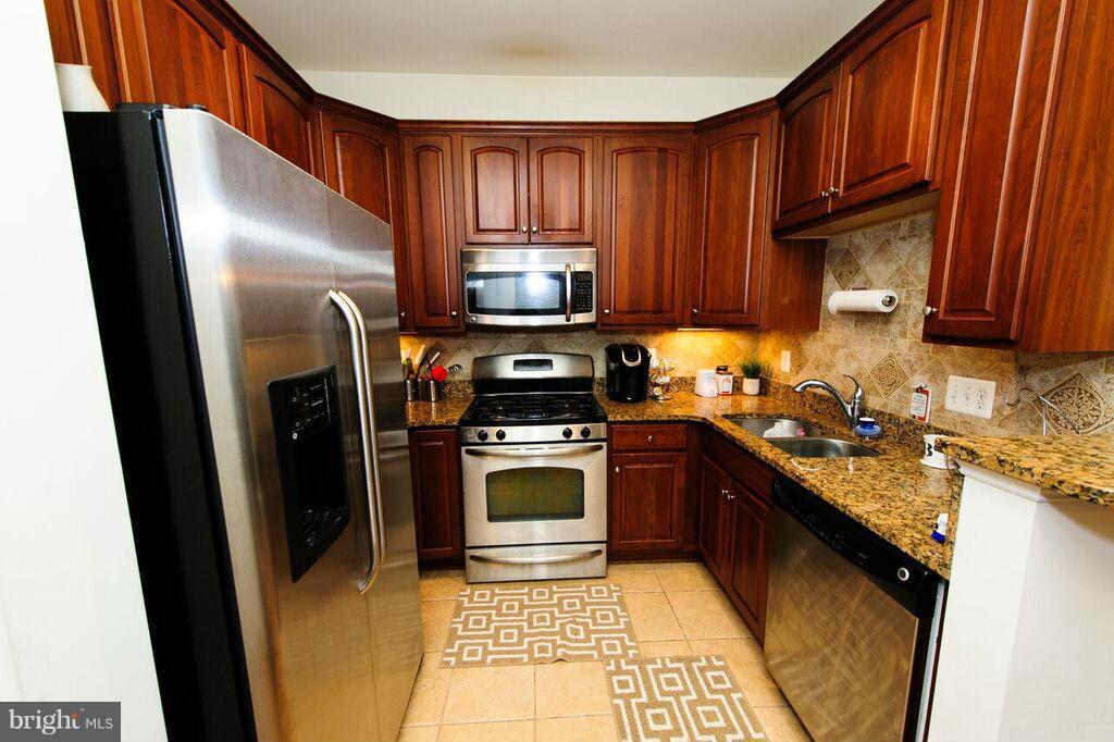 POTOMAC CLUB - Residential