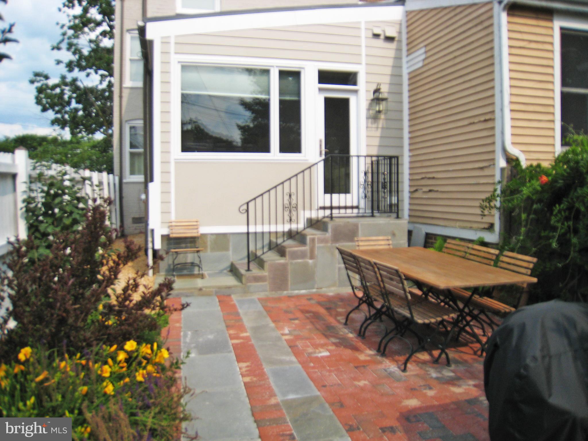 OLD TOWN ALEXANDRIA - Residential Lease