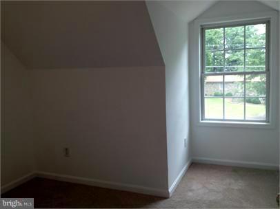 LAKE CAROLINE - Residential Lease