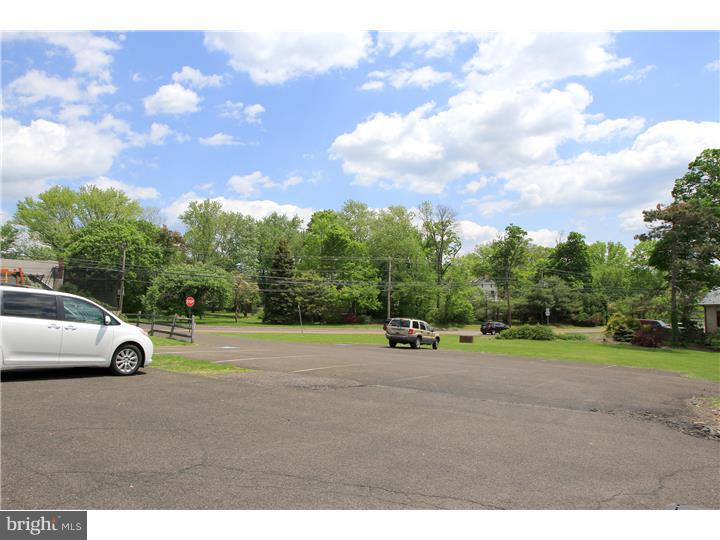 000 - Commercial Sale