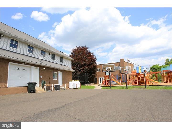 000 - Commercial Sale