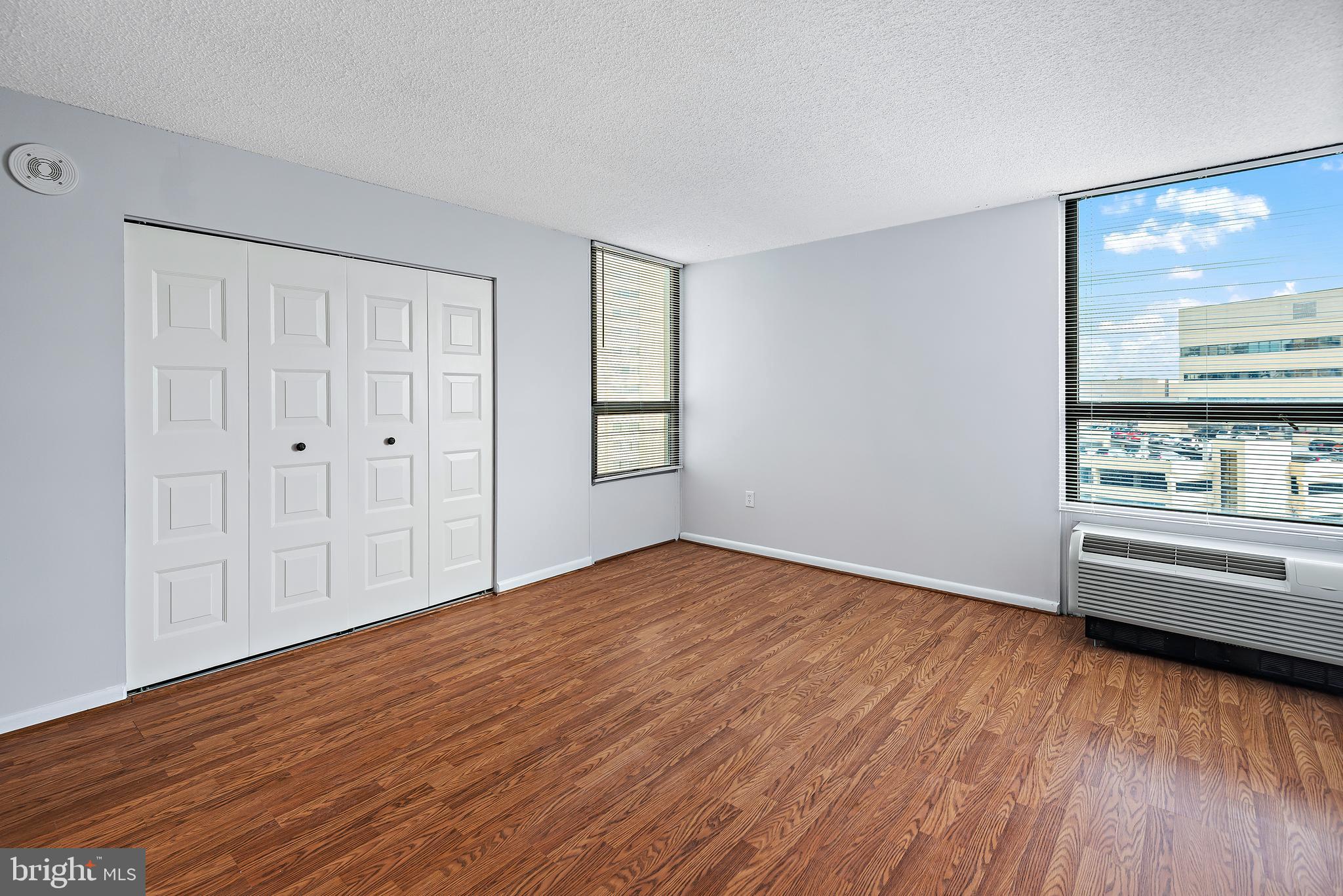 RIDGELY TOWSON CENTER - Residential