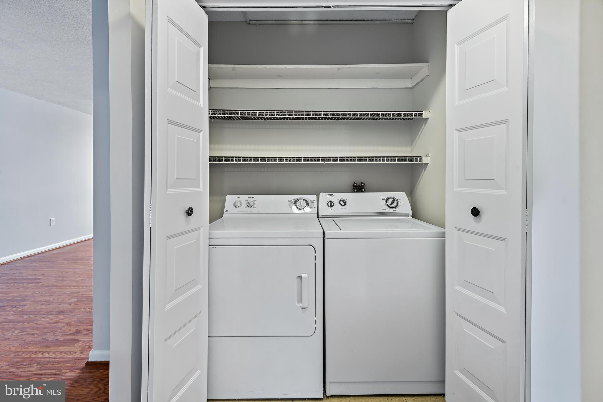 RIDGELY TOWSON CENTER - Residential