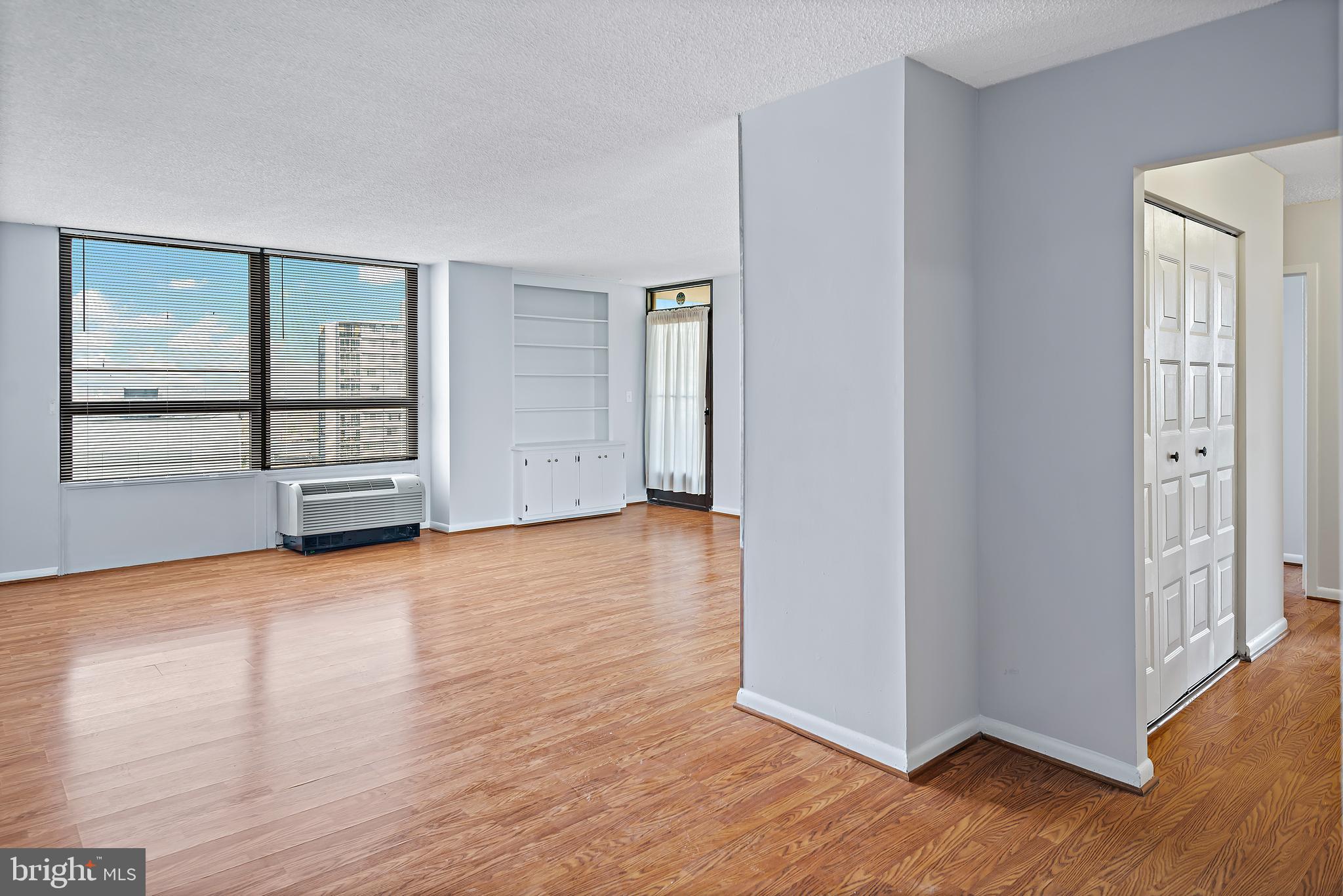 RIDGELY TOWSON CENTER - Residential