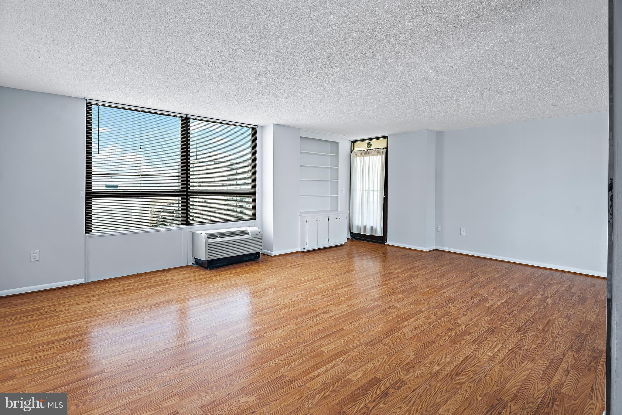 RIDGELY TOWSON CENTER - Residential