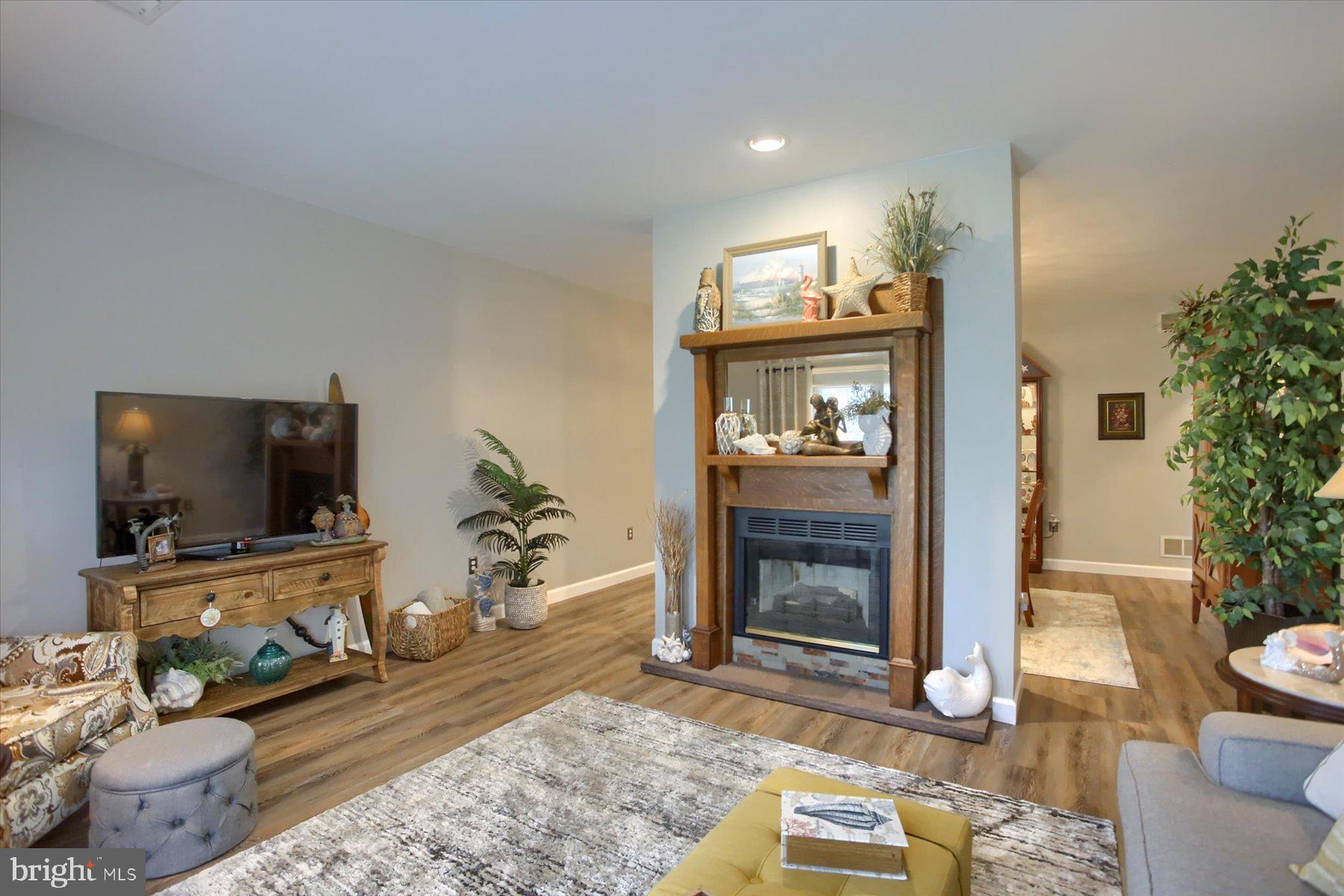 WESLEY MEWS - Residential