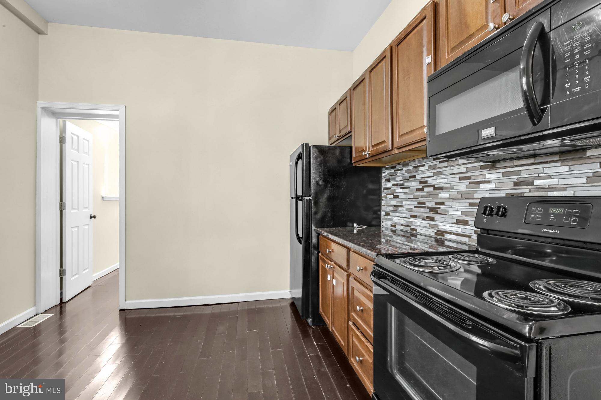 POINT BREEZE - Residential Lease