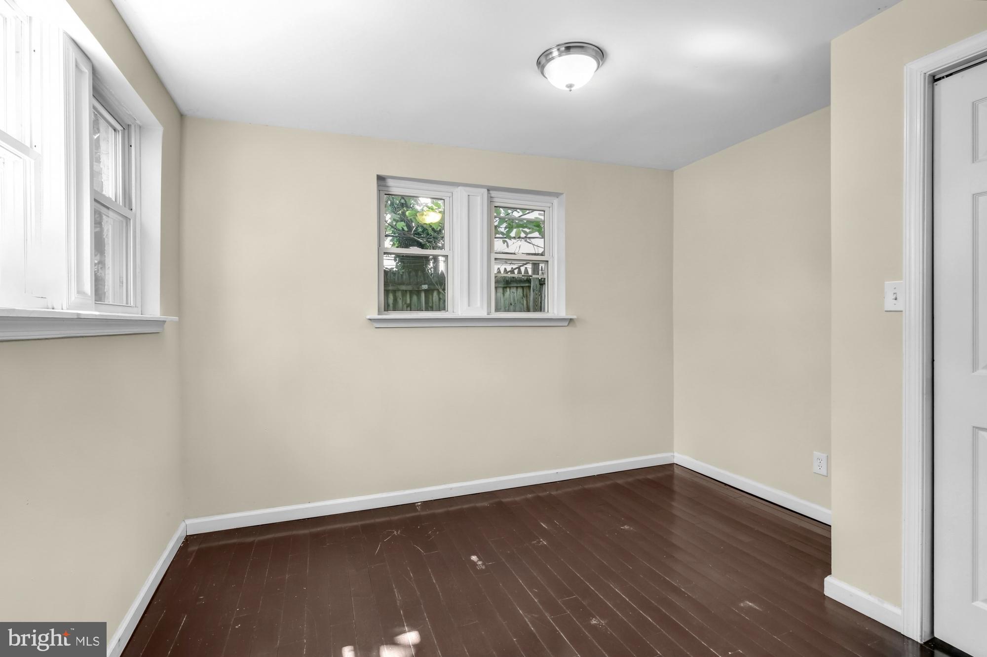 POINT BREEZE - Residential Lease