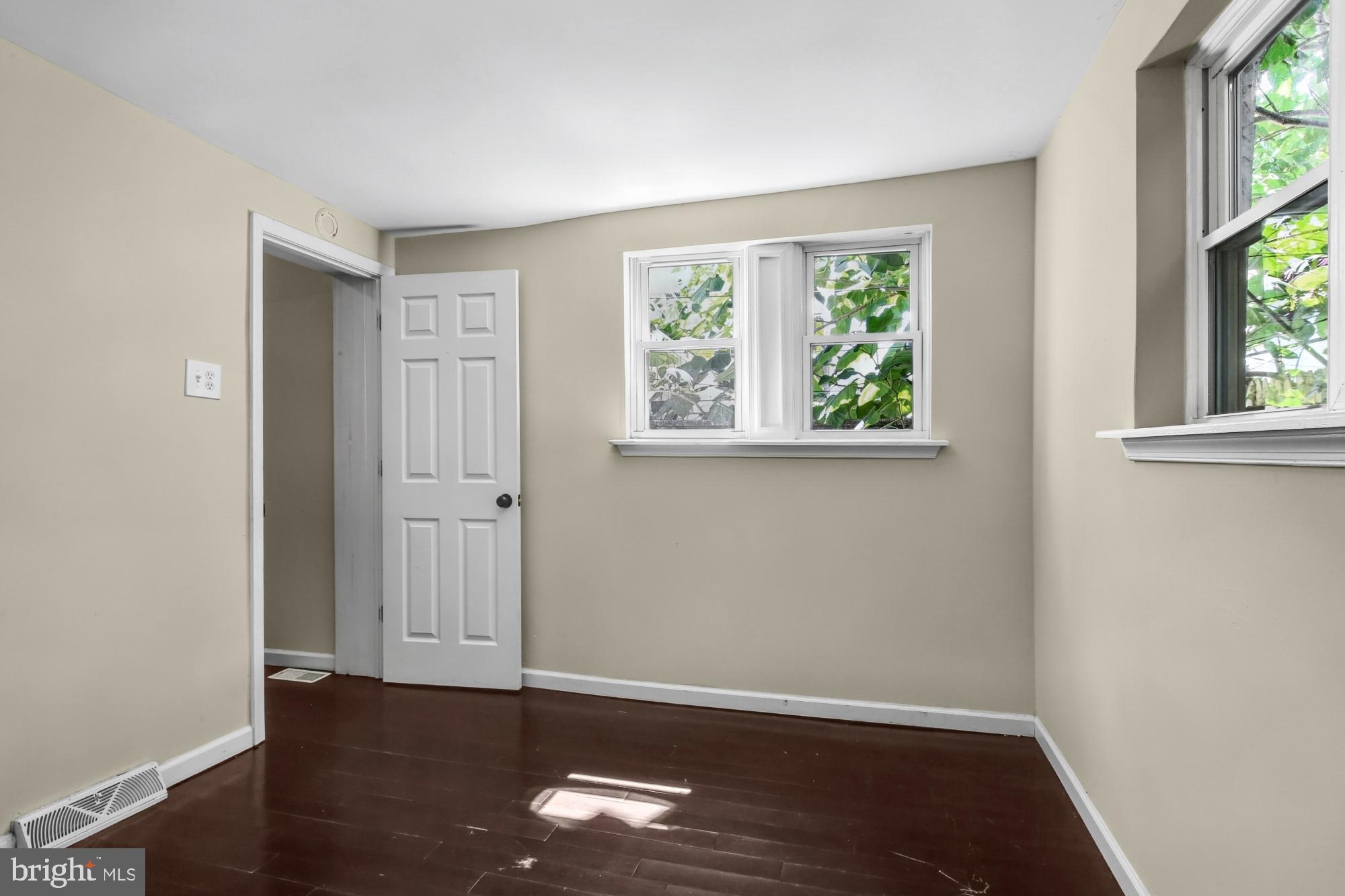 POINT BREEZE - Residential Lease