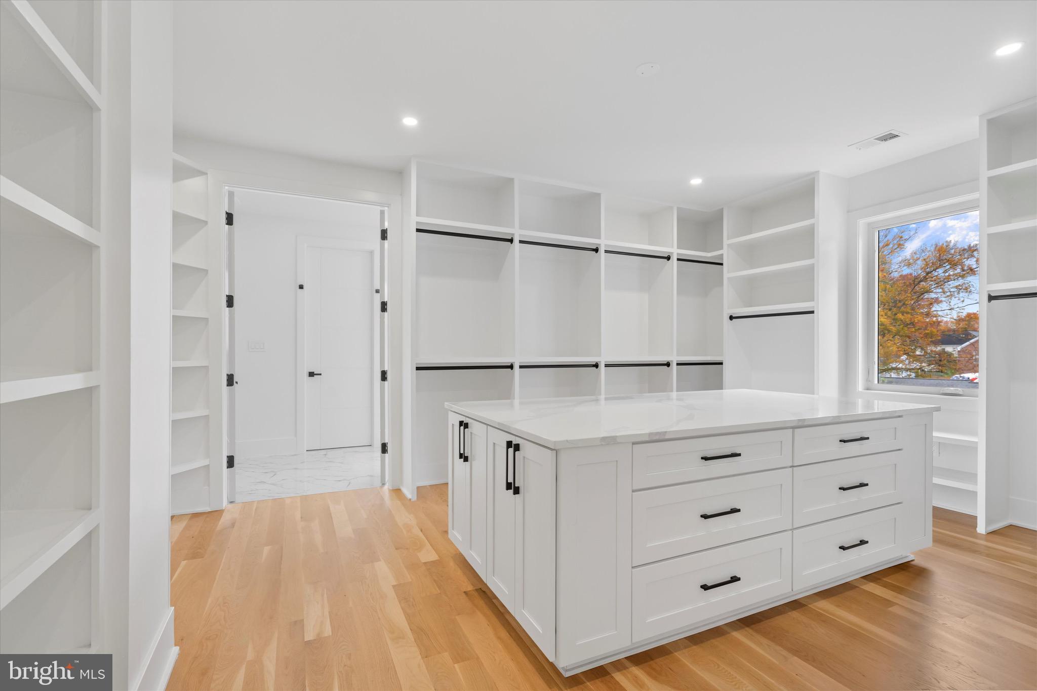 FAIRDALE - Residential