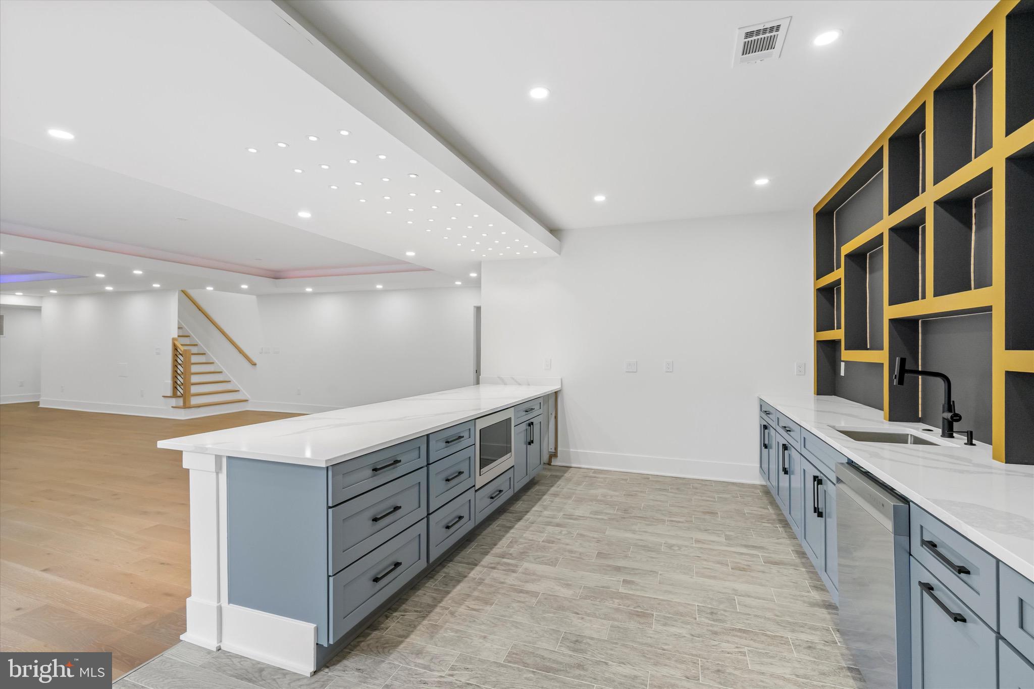 FAIRDALE - Residential