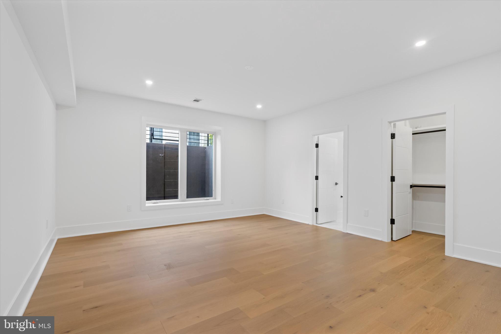 FAIRDALE - Residential