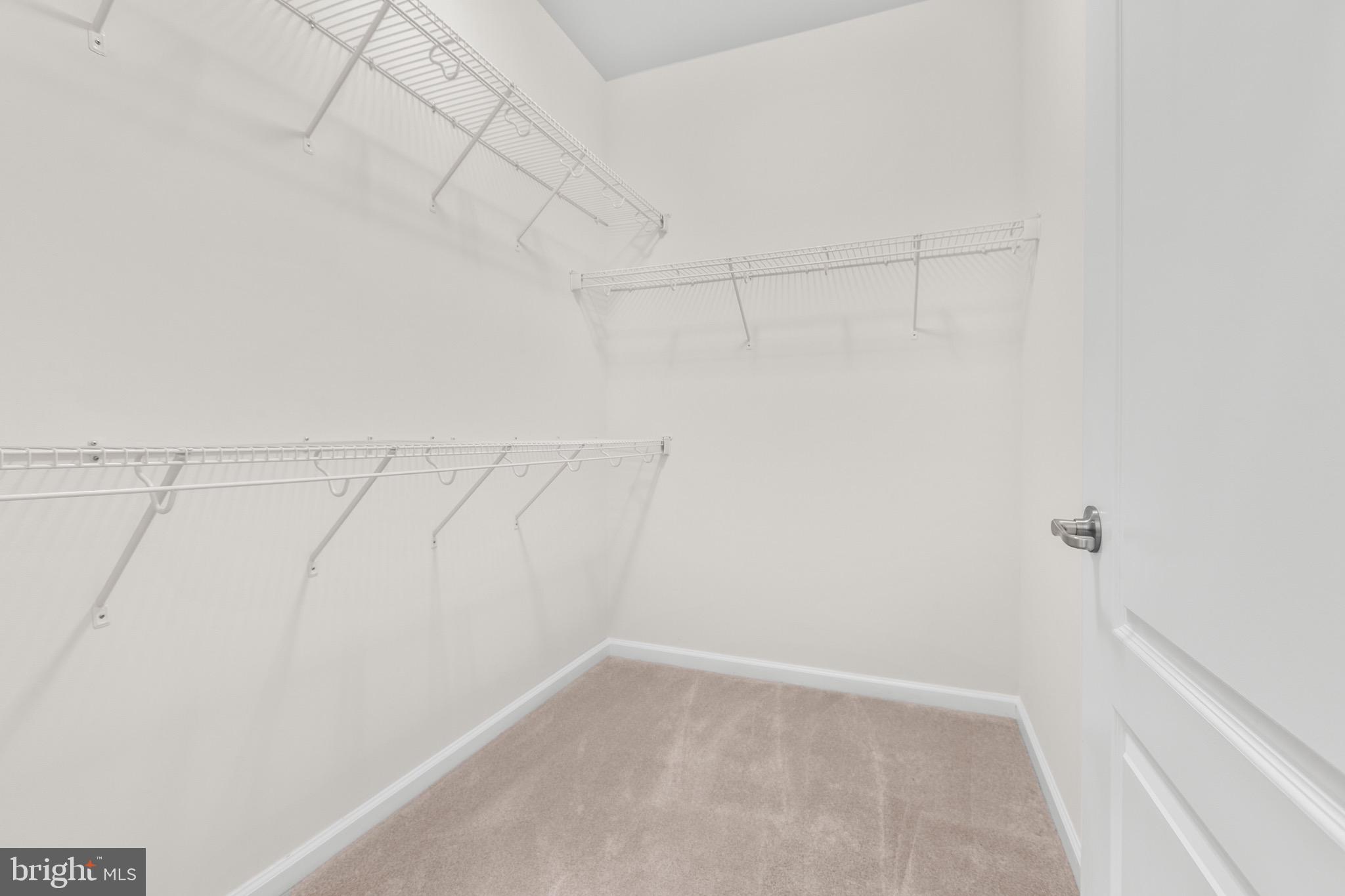 VIRGINIA HERITAGE AT LEE'S PARK - Residential