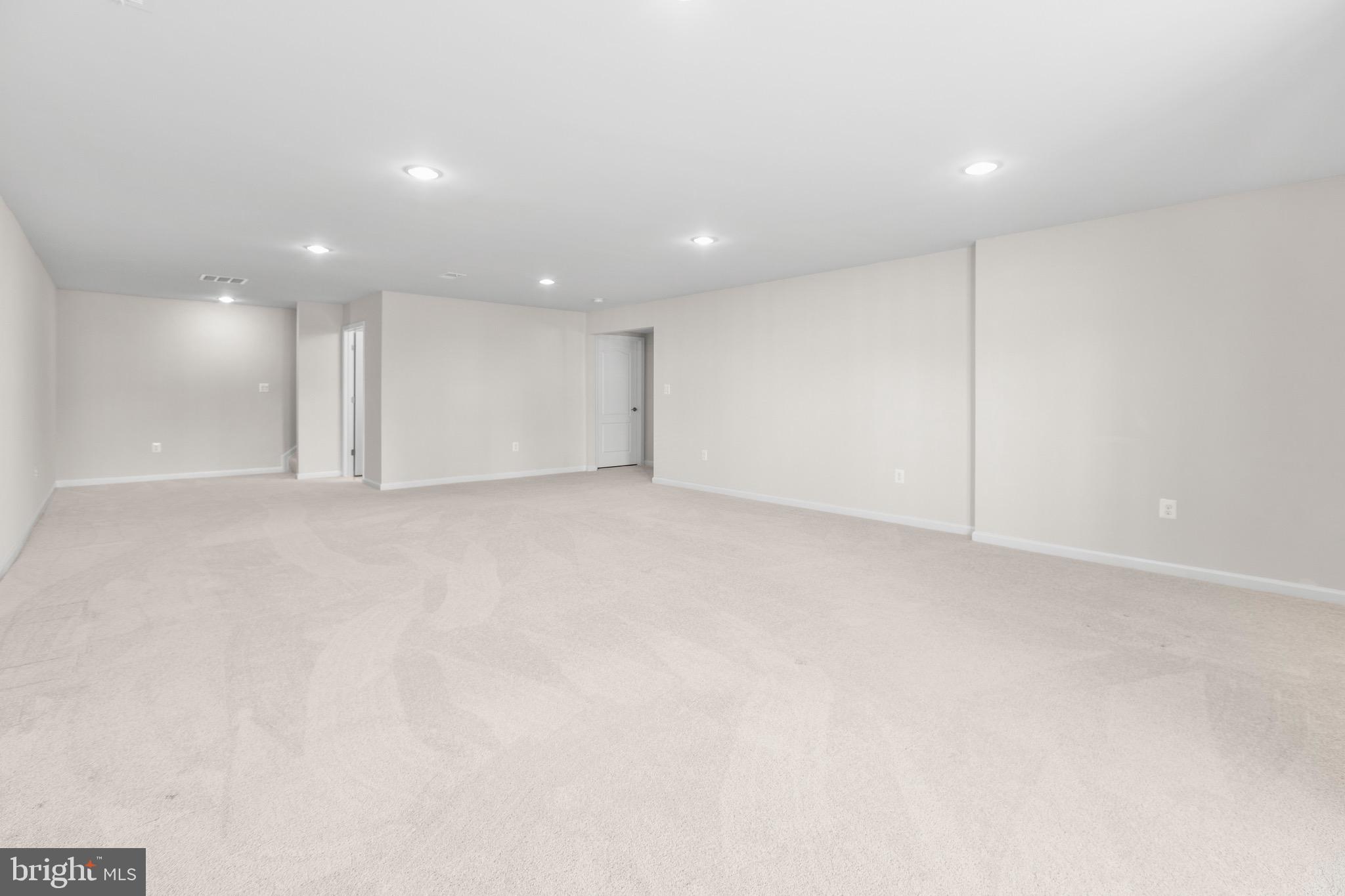 VIRGINIA HERITAGE AT LEE'S PARK - Residential