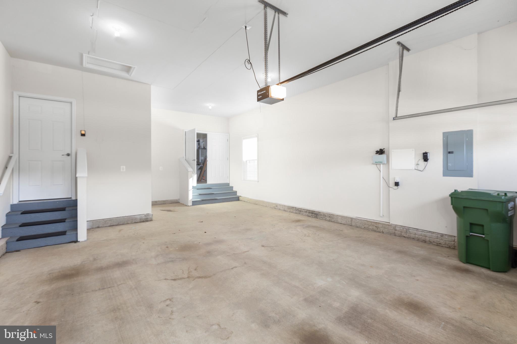 VIRGINIA HERITAGE AT LEE'S PARK - Residential