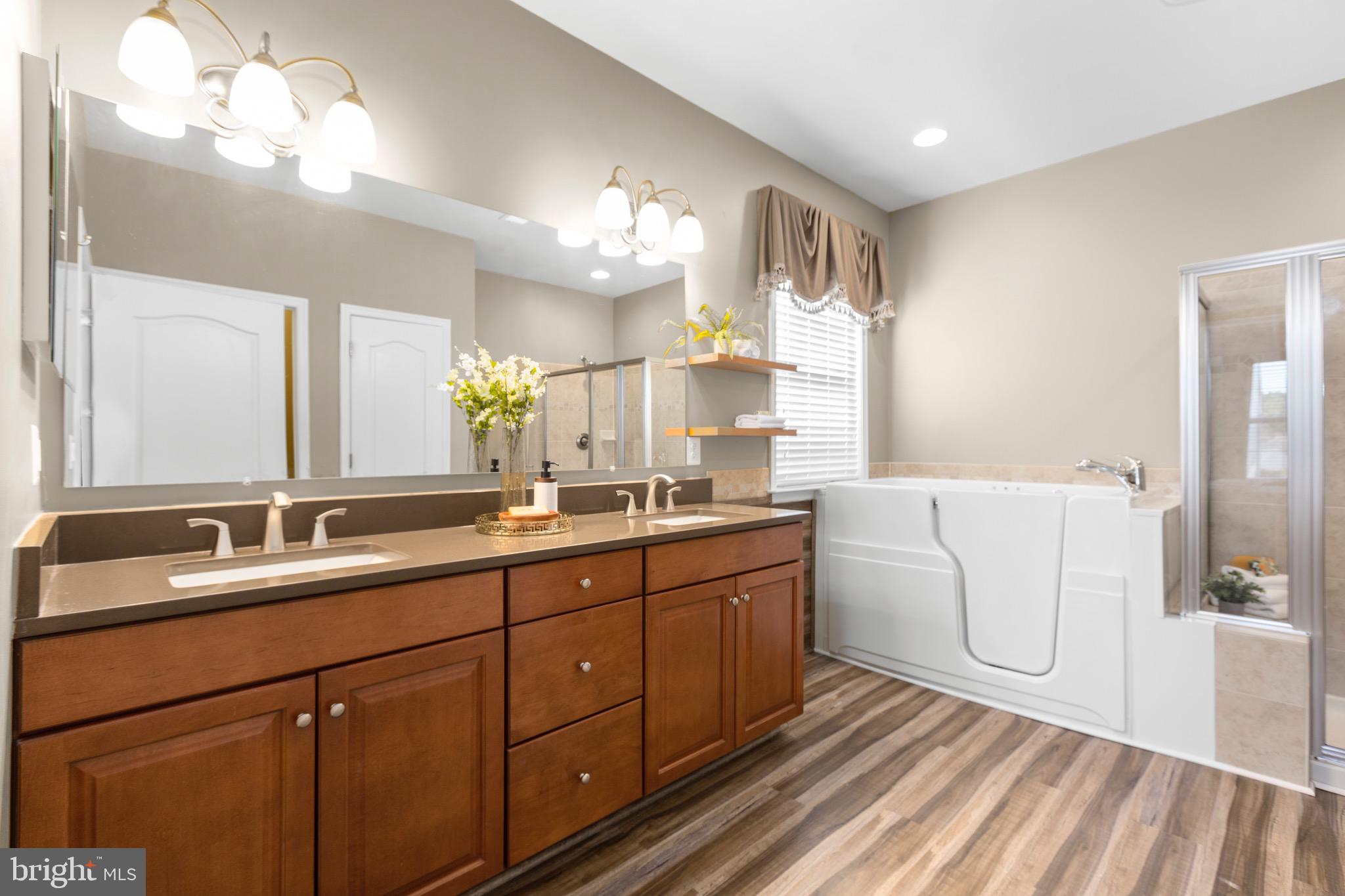 VIRGINIA HERITAGE AT LEE'S PARK - Residential