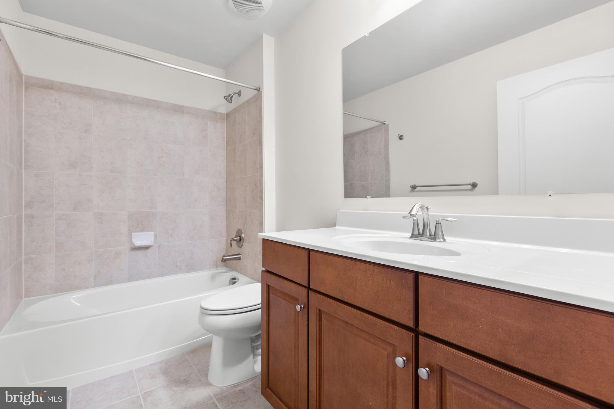 VIRGINIA HERITAGE AT LEE'S PARK - Residential