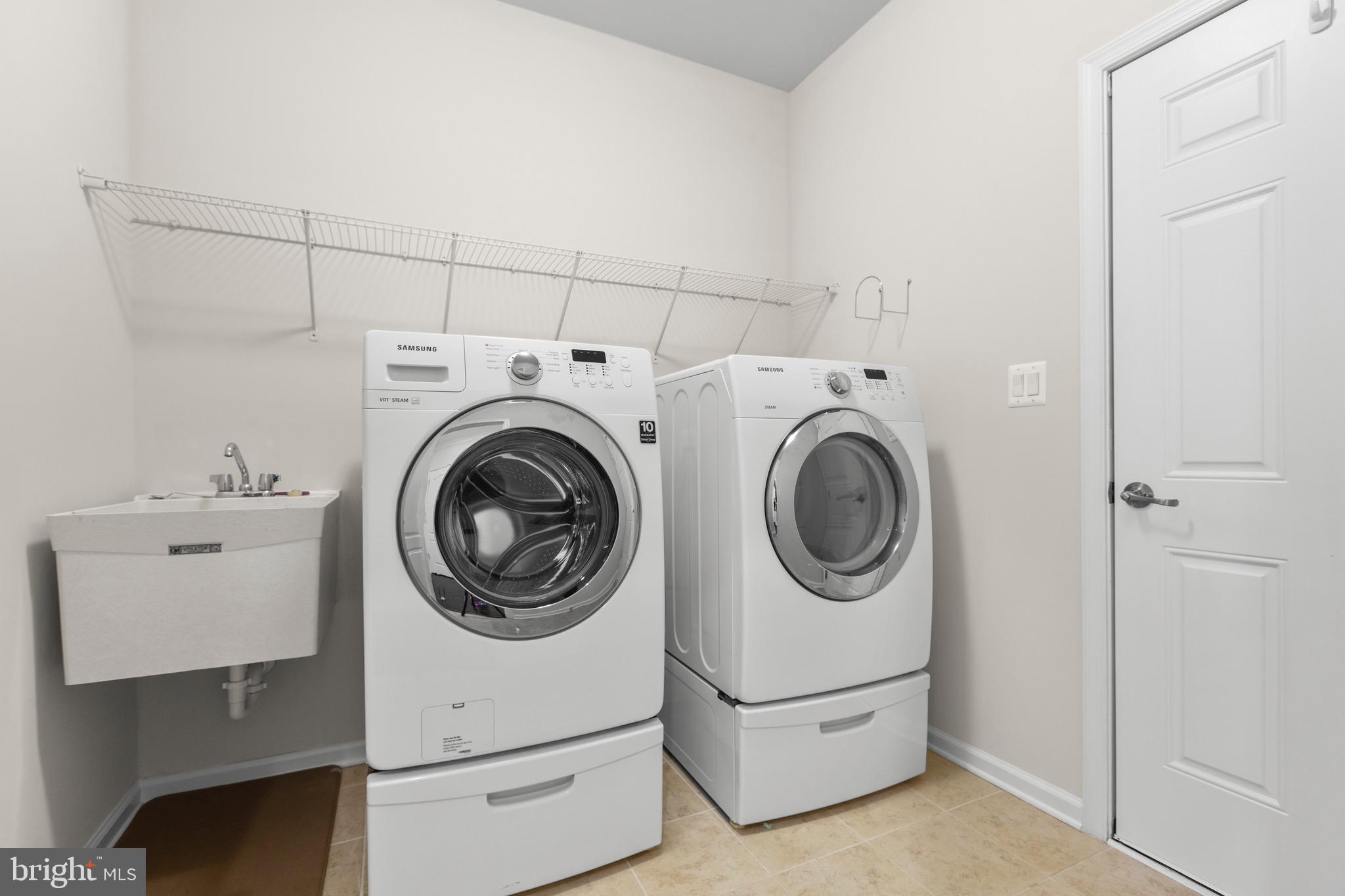 VIRGINIA HERITAGE AT LEE'S PARK - Residential