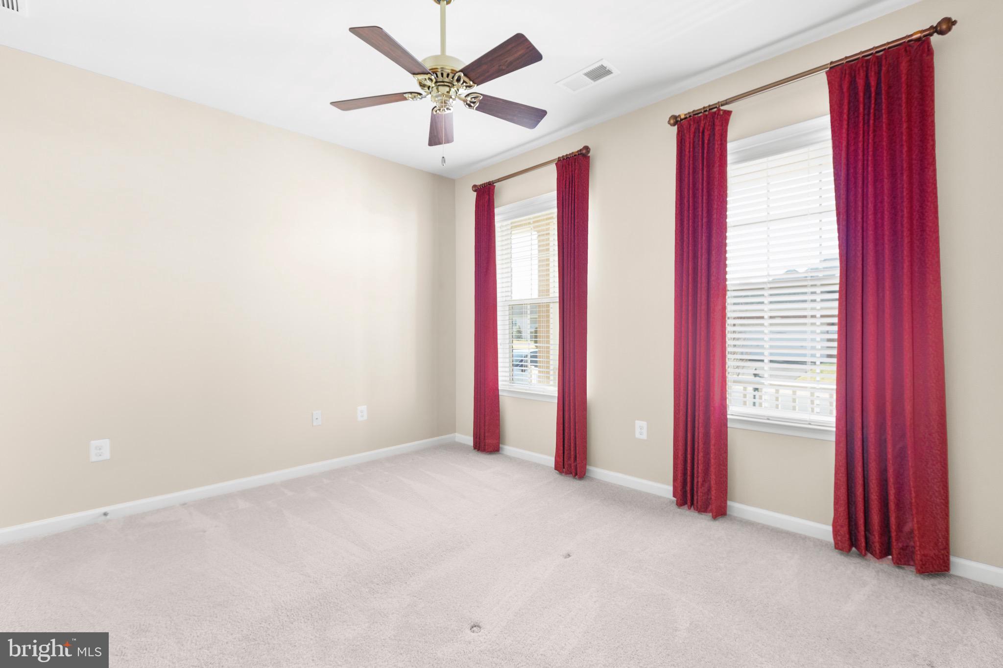 VIRGINIA HERITAGE AT LEE'S PARK - Residential